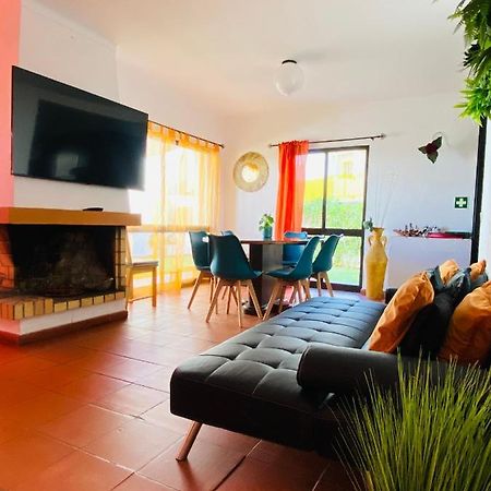Summer House, Only 2 Minutes To The Beach In Vilamoura! Villa Bagian luar foto