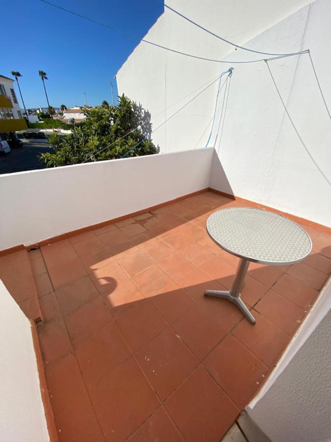 Summer House, Only 2 Minutes To The Beach In Vilamoura! Villa Bagian luar foto